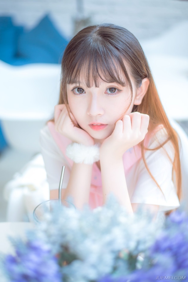 虽然有庞统、法正在背后谋划，但如果没有这种已经逐渐尖锐的矛盾，益州世家不要太贪心，刘璋后来的吃相也不要那么难看，也不至于如今走到今天这众叛亲离的一步。